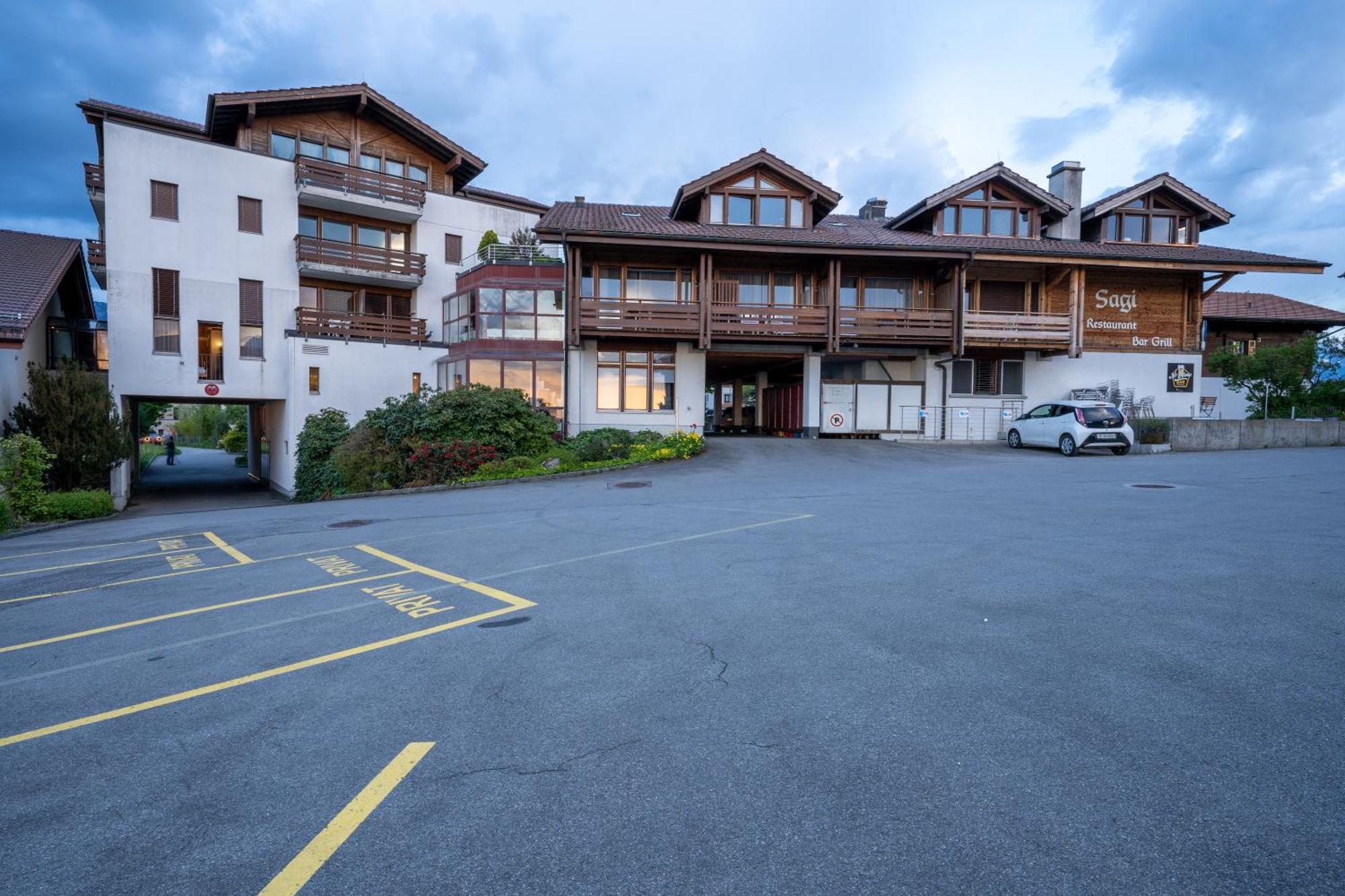 Hotel Aeschipark Aeschi Bei Spiez エクステリア 写真