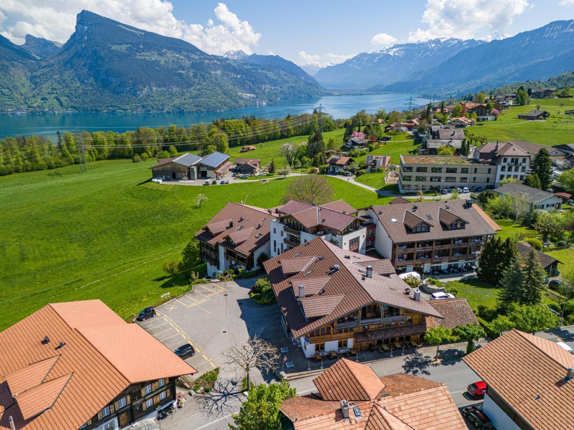 Hotel Aeschipark Aeschi Bei Spiez エクステリア 写真