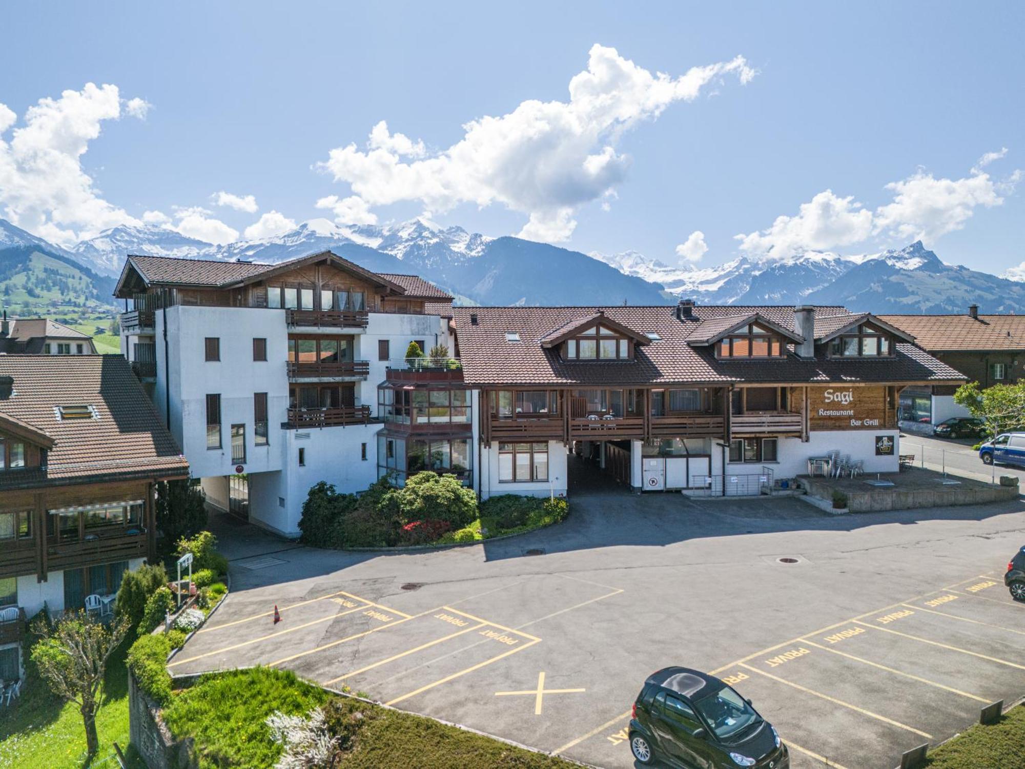 Hotel Aeschipark Aeschi Bei Spiez エクステリア 写真