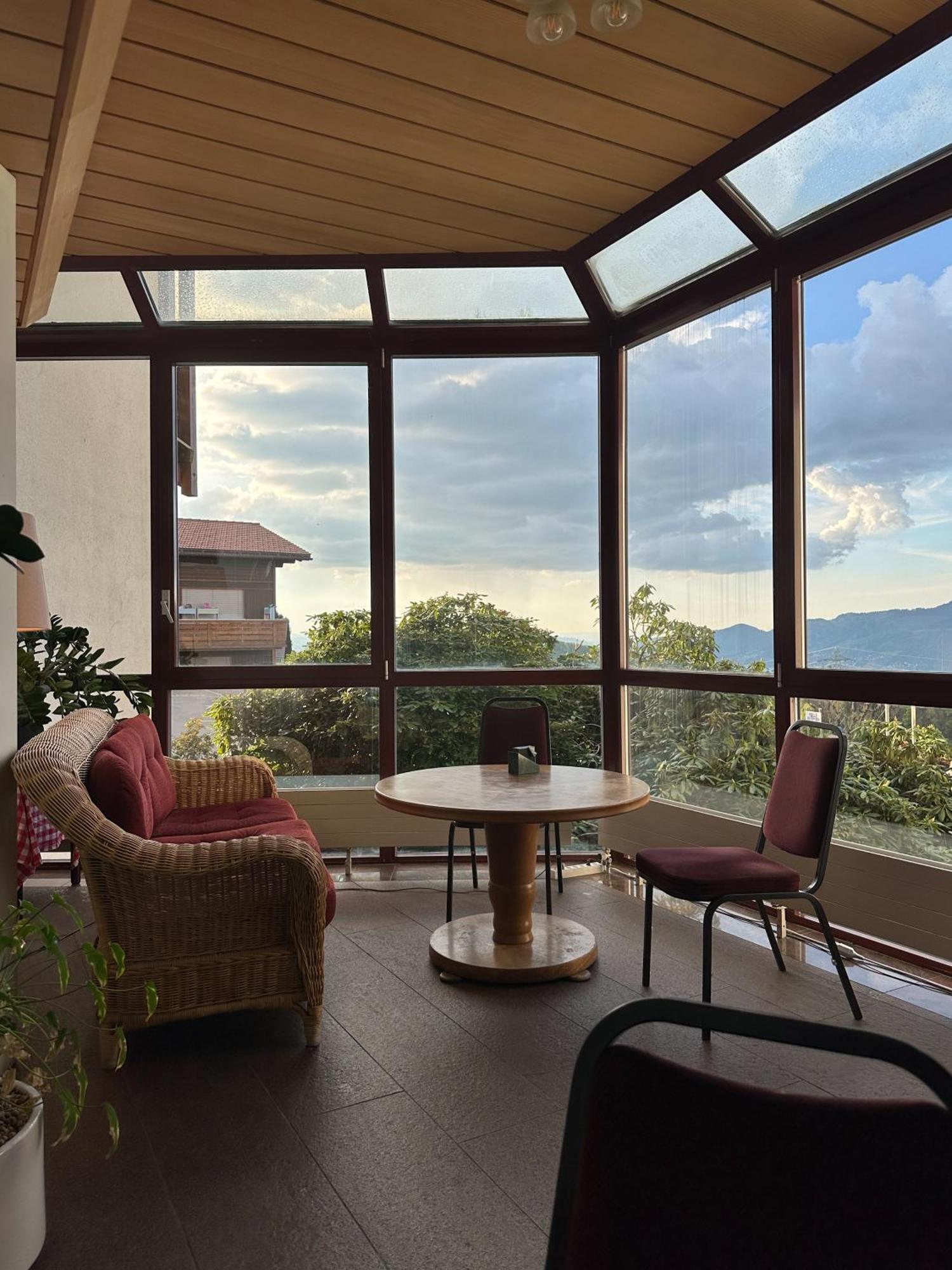 Hotel Aeschipark Aeschi Bei Spiez エクステリア 写真