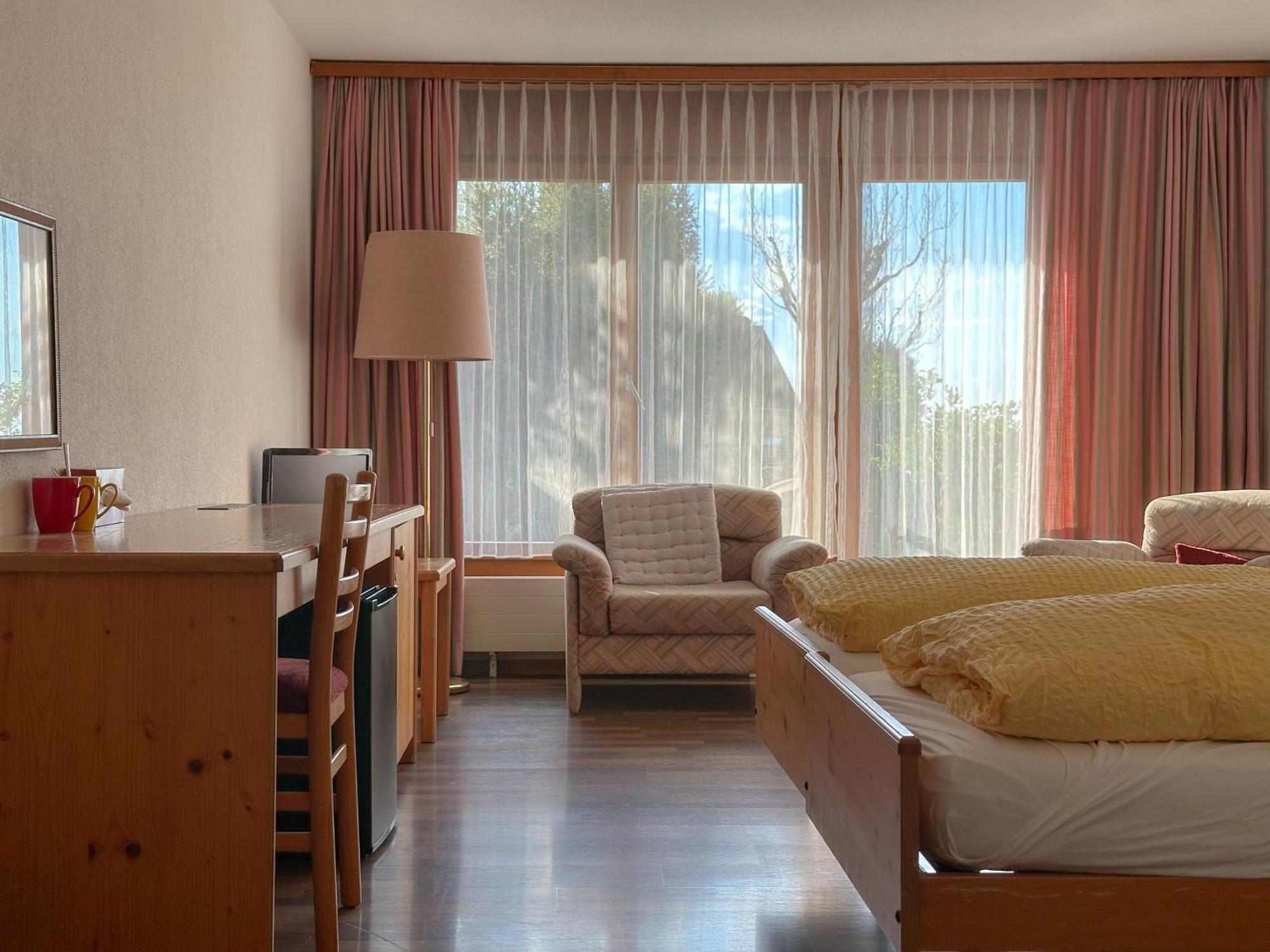 Hotel Aeschipark Aeschi Bei Spiez エクステリア 写真