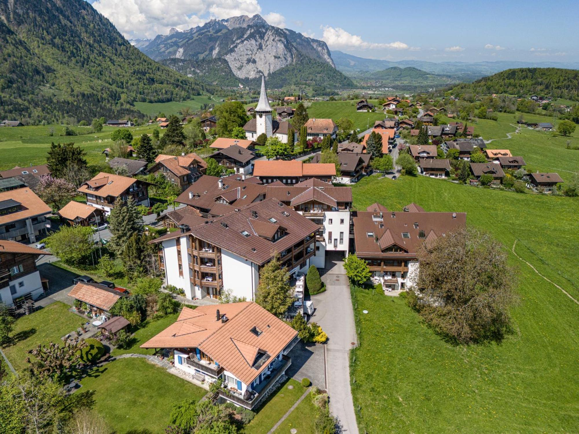 Hotel Aeschipark Aeschi Bei Spiez エクステリア 写真