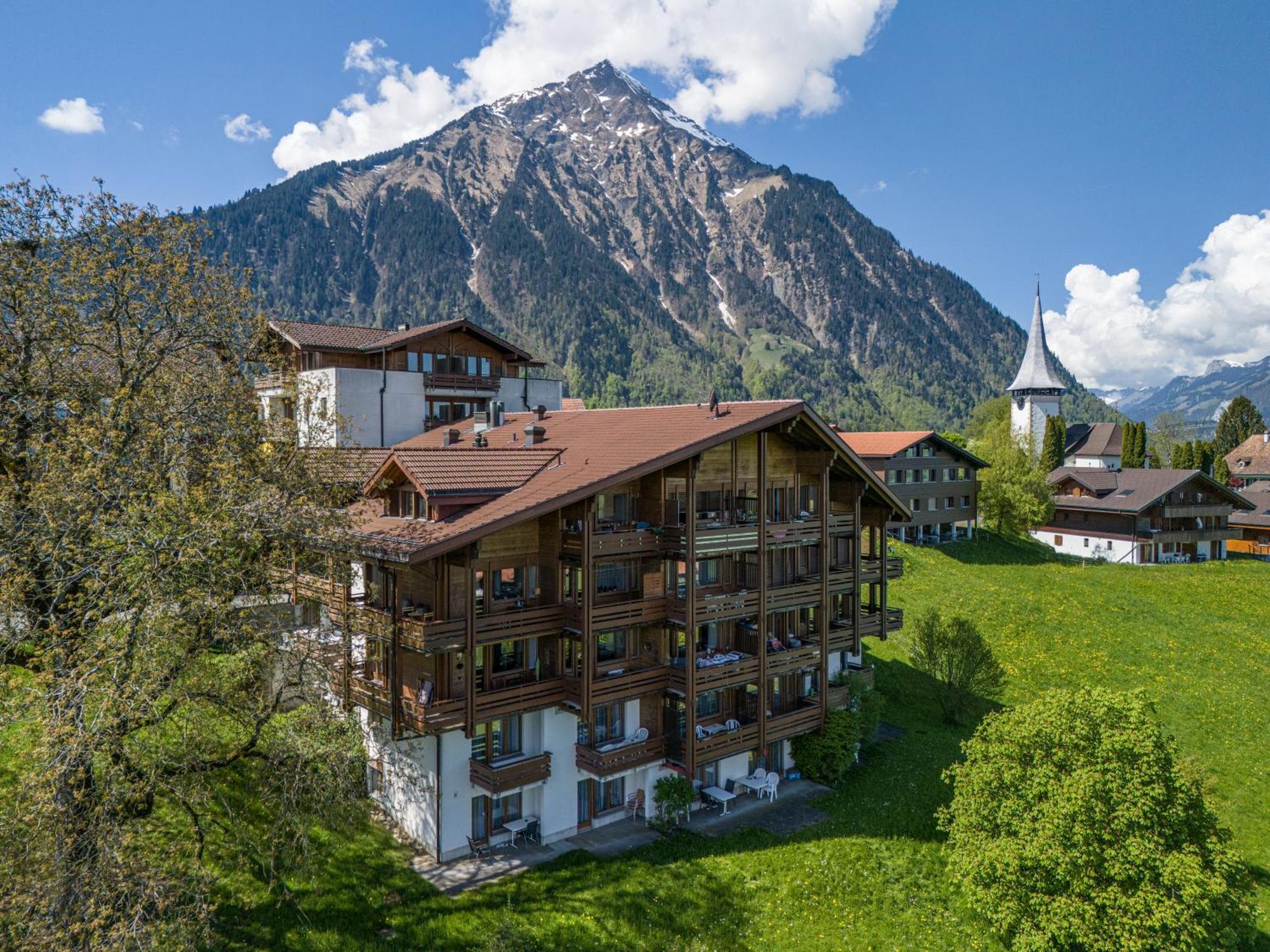 Hotel Aeschipark Aeschi Bei Spiez エクステリア 写真